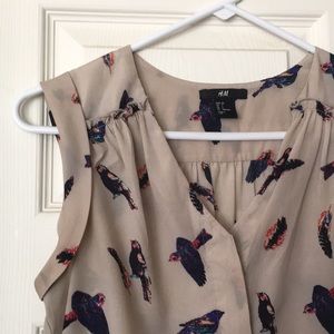 H&M cap sleeve shirt. Size: S. Gently used.